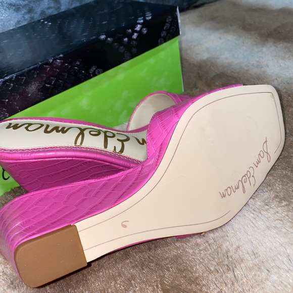 Sam Edelman Magenta Wedge Slide Sandals - Picture 4 of 5